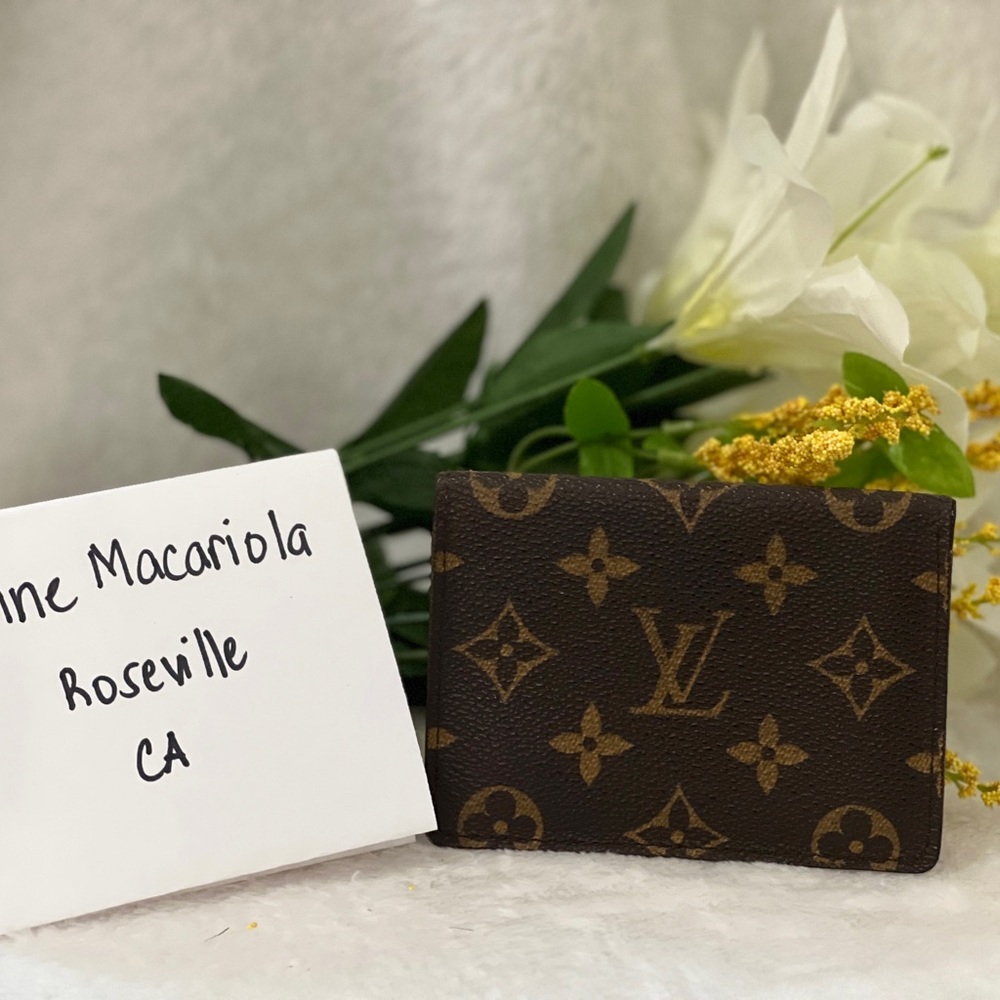 LV card holder